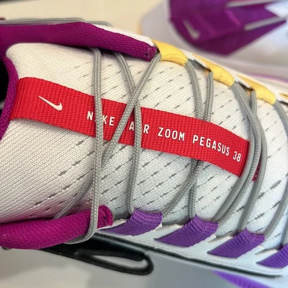 Nike Air Zoom Pegasus worn once excellent condition 9. White, purple, yellow - Picture 13 of 16